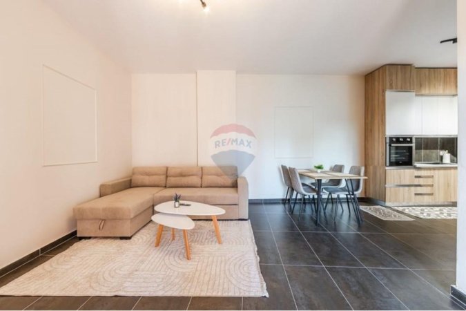 Tirane, jepet me qera apartament 1+1+Ballkon , 70 m² 1.050 € (Rruga e Kavajes)