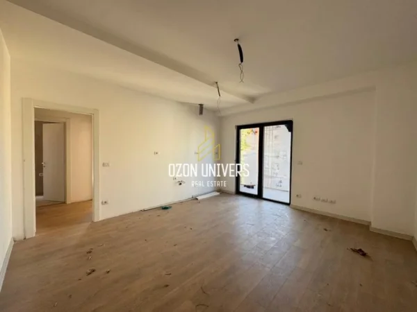 Tirane, shitet apartament 2+1+Ballkon Kati 4, 117 m² 328.440 € (Garden Building, Rruga e Kavajës)