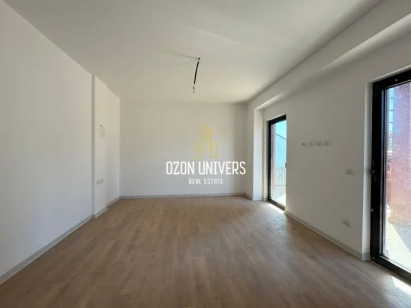 Tirane, shitet apartament 2+1+Ballkon Kati 4, 117 m² 328.440 € (Garden Building, Rruga e Kavajës)