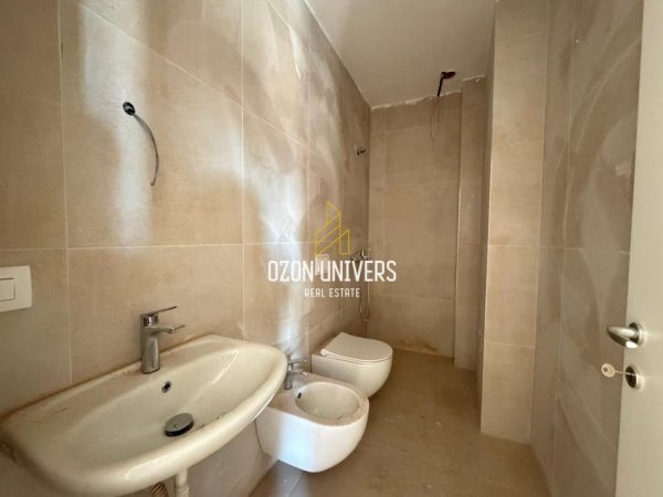 Tirane, shitet apartament 2+1+Ballkon Kati 4, 117 m² 328.440 € (Garden Building, Rruga e Kavajës)