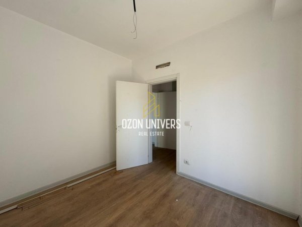 Tirane, shitet apartament 2+1+Ballkon Kati 4, 117 m² 328.440 € (Garden Building, Rruga e Kavajës)