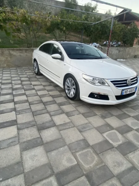 Tirane, Shitet nderrohet Nafte, e bardhë Klima 260.000 km 7.500 €