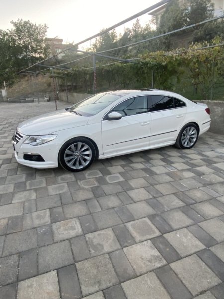 Tirane, Shitet nderrohet Nafte, e bardhë Klima 260.000 km 7.500 €