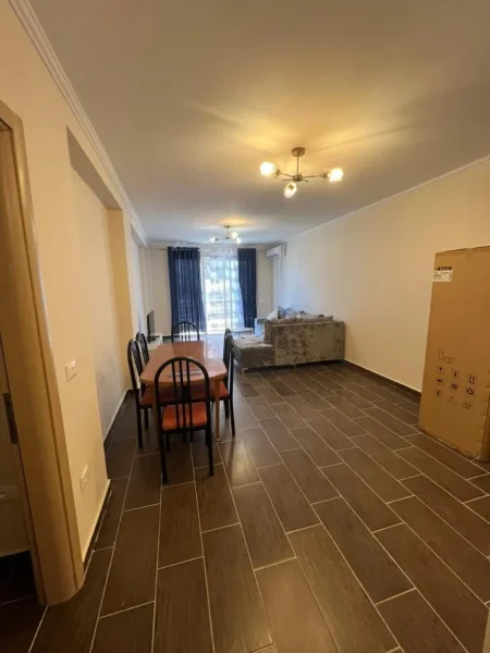 Tirane, jepet me qera apartament 2+1 Kati 4, 118 m² 450 € (yzberisht)