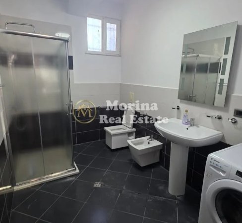 Tirane, jepet me qera apartament 1+1 Kati 1, 90 m² 400 € (Rruga Besa)