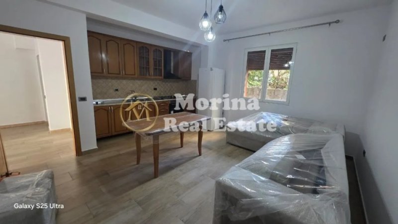Tirane, jepet me qera apartament 1+1 Kati 1, 90 m² 400 € (Rruga Besa)