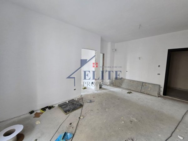 Tirane, shitet apartament 1+1+Ballkon Kati 1, 62 m² 56300 € (Bulevardi Donald Trump)