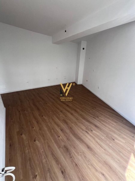 Tirane, shitet apartament 1+1+Ballkon Kati 5, 60 m² 103.000 € (KOMPLEKSI KAIMI)