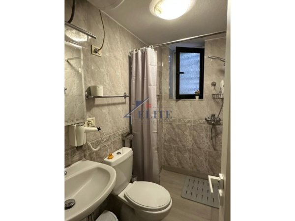 Tirane, jepet me qera apartament 1+1 Kati 1, 55 m² 550 € (Xhamia e Tabakeve)