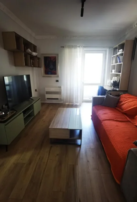 Tirane, jepet me qera apartament 2+1+Ballkon Kati 2, 90 m² 600 € 