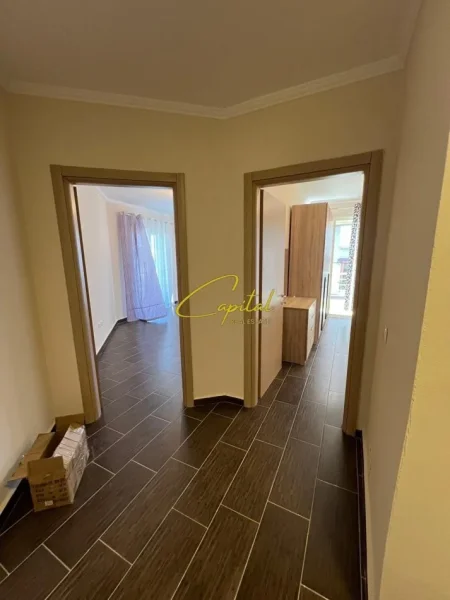 Tirane, jepet me qera apartament 2+1 Kati 4, 118 m² 450 € (YZBERISHT)