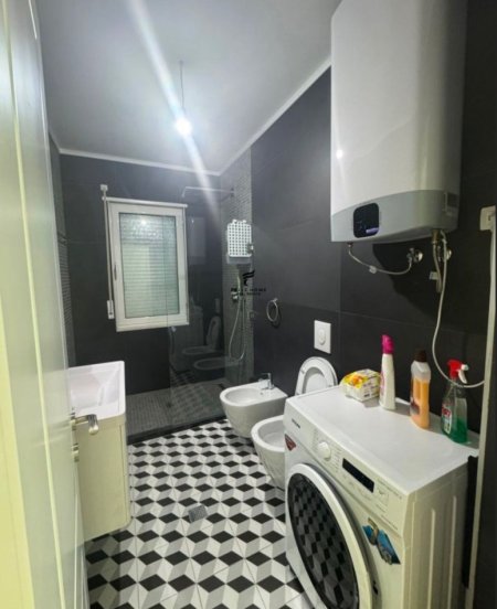 Tirane, jepet me qera apartament 1+1 Kati 2, 81 m² 600 € (RRUGA TEODOR KEKO)