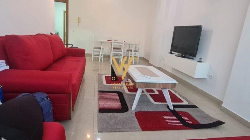 Tirane, jepet me qera apartament 3+1+Ballkon Kati 4, 110 m² 800 € (DON BOSCO)