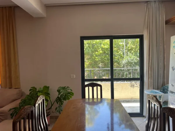 Tirane, jepet me qera apartament 2+1+Ballkon Kati 3, 90 m² 700 € 