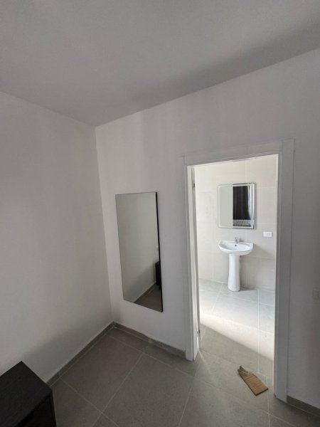 Tirane, jepet me qera apartament 2+1 Kati 7, 100 m² 600 €