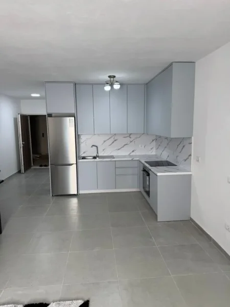 Tirane, jepet me qera apartament 2+1 Kati 7, 100 m² 600 €
