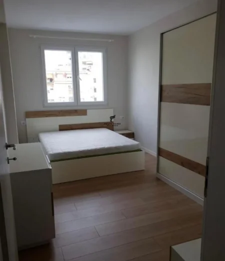Tirane, jepet me qera apartament 1+1 Kati 5, 60 m² 520 € (DOM BOSKO)