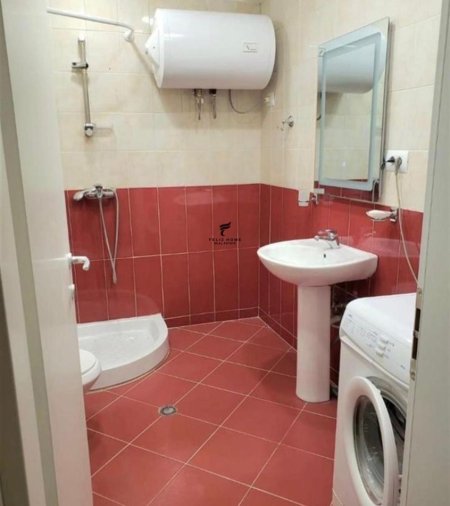 Tirane, jepet me qera apartament 1+1 Kati 5, 60 m² 520 € (DOM BOSKO)