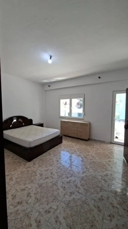 Tirane, jepet me qera apartament 1+1+Ballkon Kati 2, 70 m² 500 € 