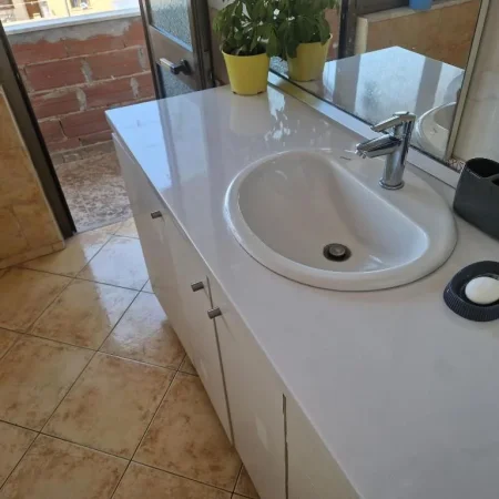 Tirane, jepet me qera apartament 2+1+Ballkon Kati 3, 100 m² 500 € (5 MAJI)