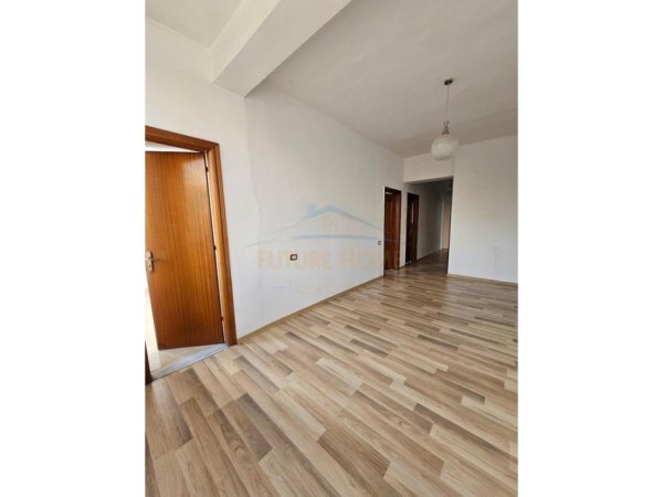 Durres, shitet apartament 2+1 , 130.000 €