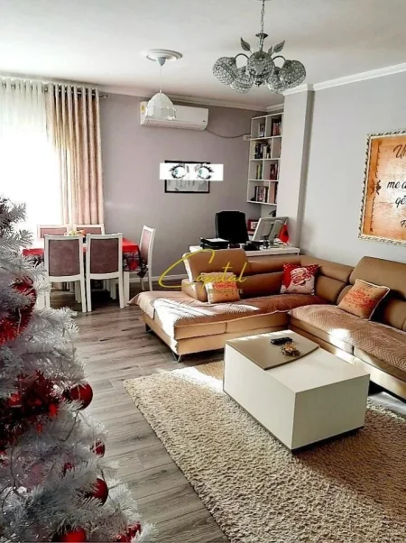 Tirane, shitet apartament 2+1 Kati 3, 80 m² 147.000 € (FRESKU)