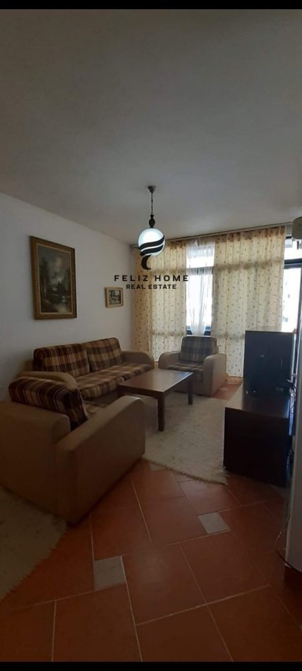 Tirane, jepet me qera apartament 1+1 Kati 8, 76 m² 600 € (PRANE GJYKATES SE TIRANES)