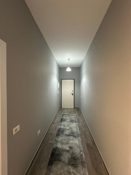 Tirane, jepet me qera apartament 3+1 , 120 m² 1.200 € (Kompleksi Square 21)
