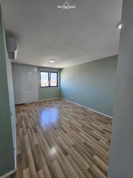 Tirane, jepet me qera zyre Kati 8, 66 m² 400 € (TEODOR KEKO)