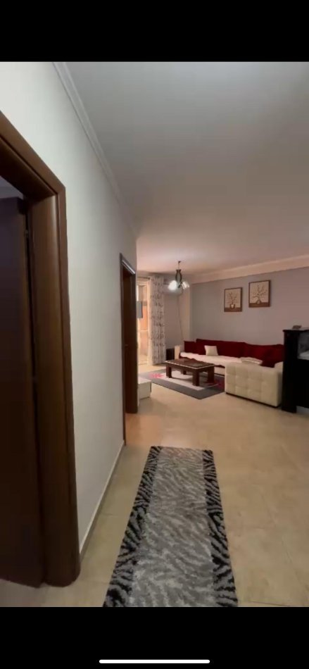 Tirane, jepet me qera apartament 2+1+Ballkon Kati 4, 85 m² 450 € 