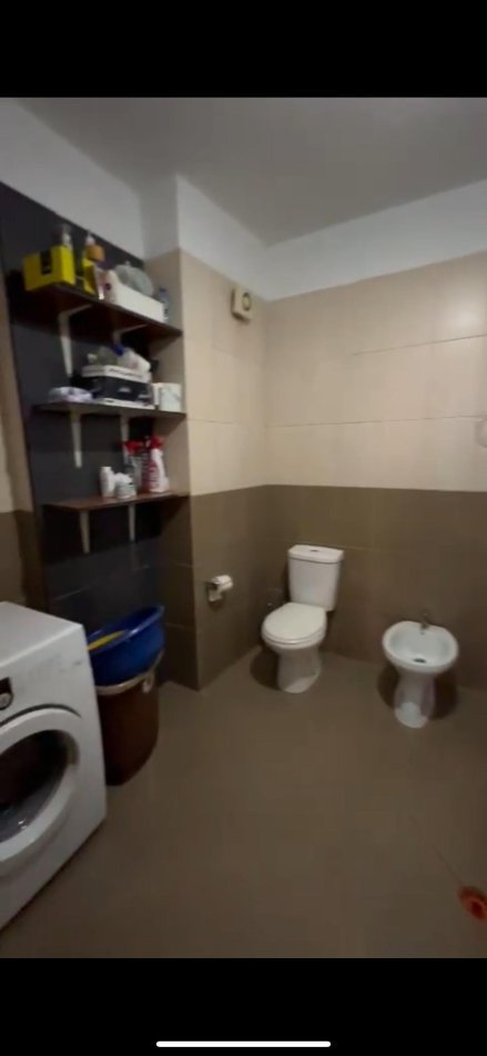 Tirane, jepet me qera apartament 2+1+Ballkon Kati 4, 85 m² 450 € 