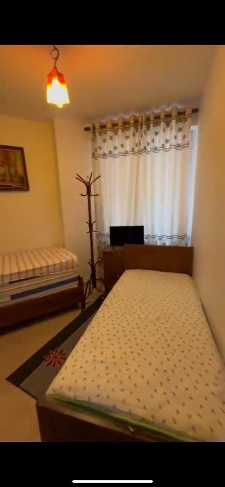 Tirane, jepet me qera apartament 2+1+Ballkon Kati 4, 85 m² 450 € 