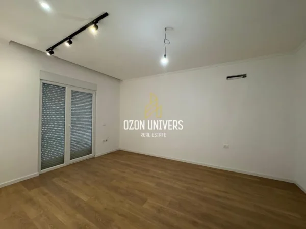 VILË NË SHITJE – SHKOZË!