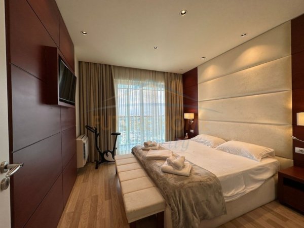 SHITET APARTAMENT 2+1 PRANE STADIUMIT AIR ALBANIA