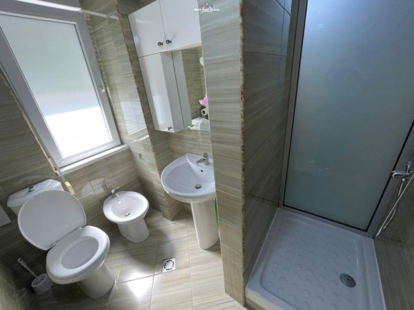 Tirane, jepet me qera apartament 2+1 Kati 3, 92 m² 750 € (21 dhjetori)