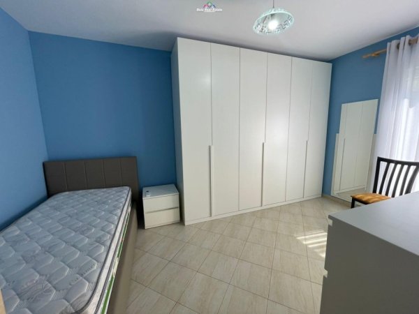 Tirane, jepet me qera apartament 2+1 Kati 3, 92 m² 750 € (21 dhjetori)