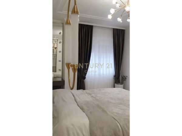 Tirane, shitet apartament 2+1 Kati 3, 92 m² 195.000 € (Liqeni i thate)