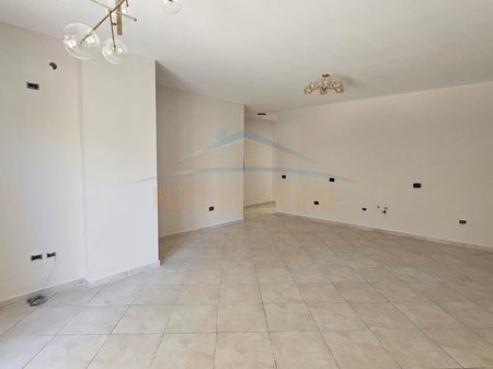 Durres, shitet apartament 2+1 Kati 1, 138.000 € 