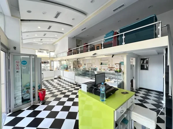 Tirane, shitet ambjent biznesi Kati 0, 80 m² 90.000 € (Delijorgji)