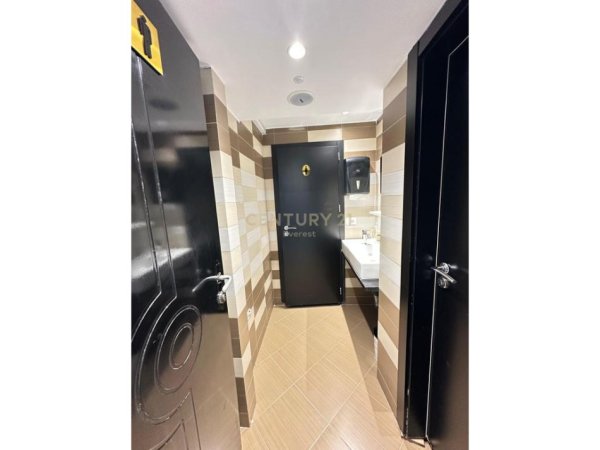 Tirane, shitet ambjent biznesi Kati 0, 80 m² 90.000 € (Delijorgji)