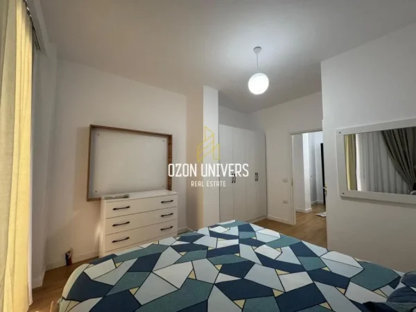 Tirane, jepet me qera apartament 2+1+Ballkon Kati 4, 115 m² 60,000 ALL (pranë Vilës L, Astir)