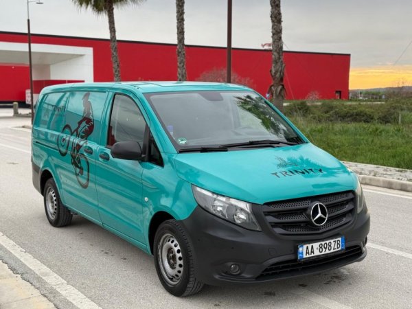 Lushnje, shes Mercedes Benz Vito Nafte, manuale 13.500 €
