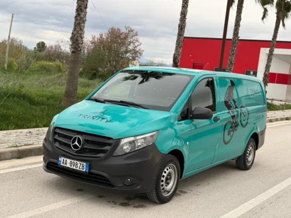 Lushnje, shes Mercedes Benz Vito Nafte, manuale 13.500 €