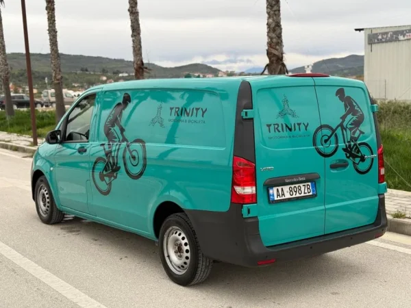 Lushnje, shes Mercedes Benz Vito Nafte, manuale 13.500 €