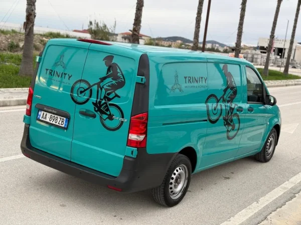 Lushnje, shes Mercedes Benz Vito Nafte, manuale 13.500 €