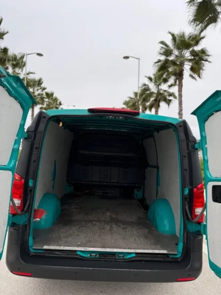 Lushnje, shes Mercedes Benz Vito Nafte, manuale 13.500 €