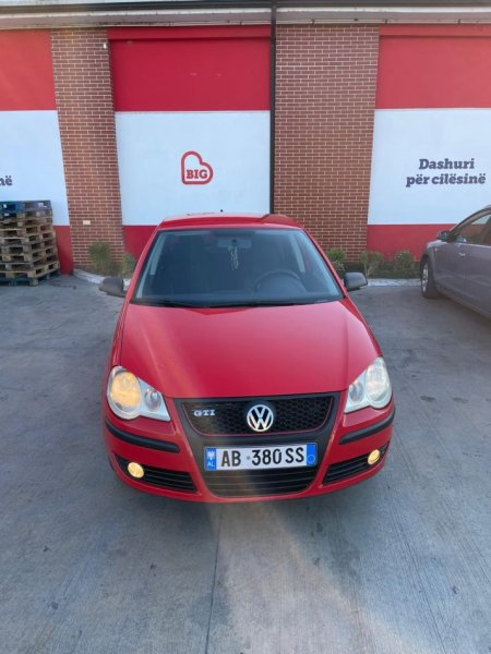 Elbasan, shes makine VOLKSWAGEN POLO GTI Benzin, e kuqe manuale Kondicioner 168.000 km 3.200 €