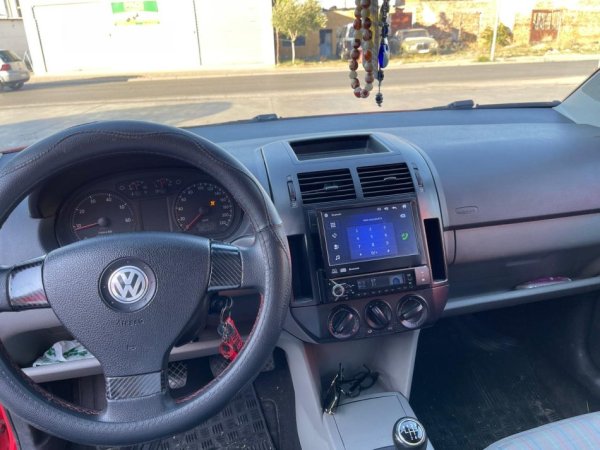 Elbasan, shes makine VOLKSWAGEN POLO GTI Benzin, e kuqe manuale Kondicioner 168.000 km 3.200 €