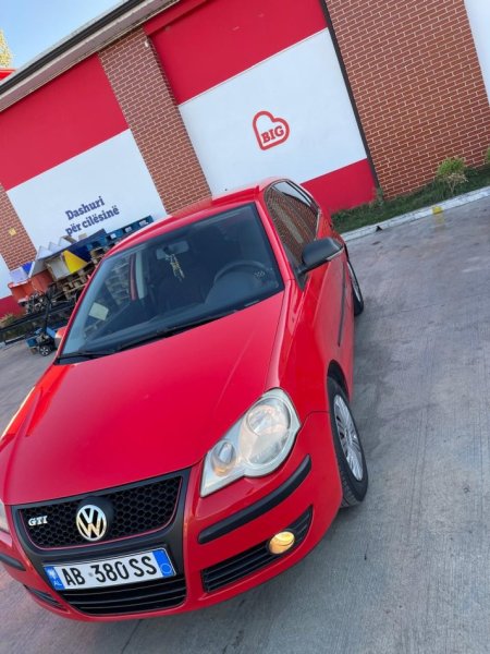 Elbasan, shes makine VOLKSWAGEN POLO GTI Benzin, e kuqe manuale Kondicioner 168.000 km 3.200 €