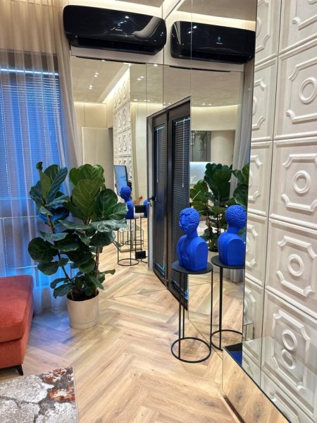 Tirane, jepet me qera apartament 1+1 Kati 3, 65 m² 1.000 € (Square 21, Tiranë)